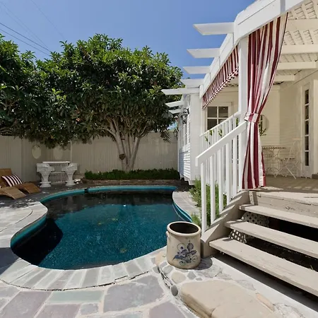Chic West Hollywood Bungalow With Pool And Adu